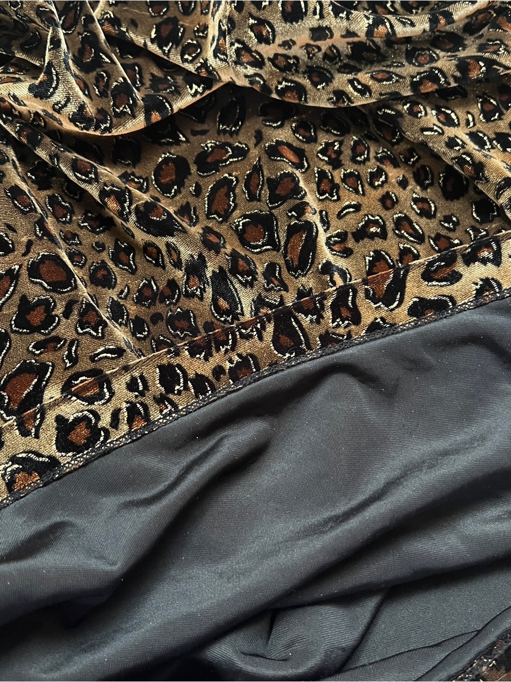 SKEA SHIMMIES Gold Leopard Velvet Cowl Neck Long Sleeve Top Women’s Medium - Picture 6 of 12